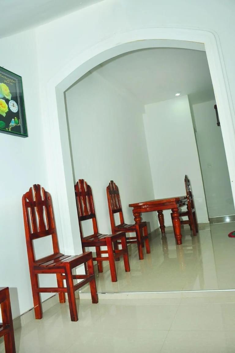 Randu Homestay And Restaurant 탕갈레 객실 사진